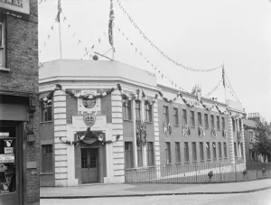 Celebrations Prints: Coronation decorations at Kentish Times in Sidcup, Kent, to celebrate the coronation