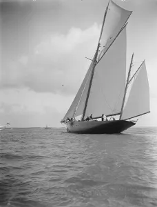 Race Prints: Cowes Regatta, Isle of Wight. Sir Thomas Dunlops Harbinger. 31 July 1922