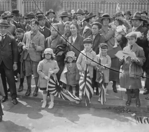 Crown prince of Japan in London Young Japanese children greet their crowned Prince