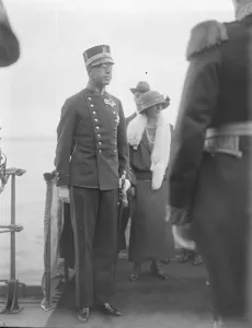 Warship Prints: The Crown Prince of Sweden and Lady Louise Mountbatten visits the Swedish Battle