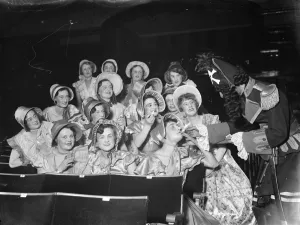 The Dartford Amateur Dramatic Society pose for a group photo. 24 February 1936