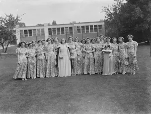 The Dartford Carnival Queen and her attendees. 1939
