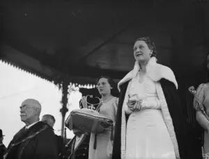 The Dartford Carnival Queen crowning stood next to the Mayor of Dartford. 1938