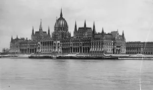 Daughter of Parliaments. Hungarys St Stephens on the Danube, which