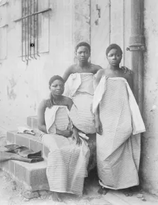 Daughters of a Notorious King Who Are Going on Stage The three Princesses of Dahomey