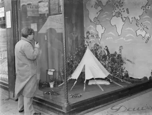 Smoking Prints: Dawsons shop window camping display in Sidcup, Kent. 1939
