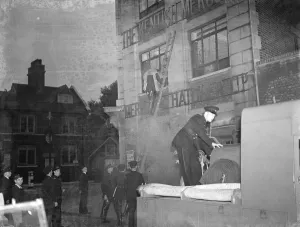 Demonstration by the the Auxillary Fire Service at the The Kentish Mercury office in Greenwich