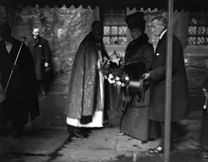 Adult Prints: Distribution of Maundy Money at Westminster Abbey - an Easter custom. The Queen