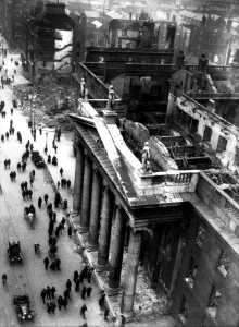 Ireland Prints: Dublin Dublins main city centre post office gutted by fire during the 1916 Easter