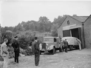 Garage Prints: Duchess of Kents car smash. 26 July 1937