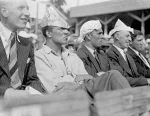 Funny Prints: Eddie Phillips is a sun hat!. Eddie Phillips (on left), leading contender for
