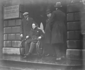 Eddie Vivian removed from hospital to Wimbeldon police court Eddie Vivian, who