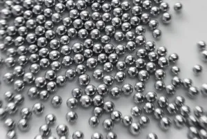 Edible silver balls for cake decorating