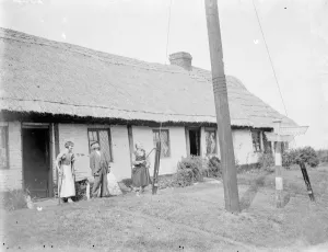 Crutches Prints: The elderly inhabitants of the thatched cottages in Bredgar, Kent. 1935