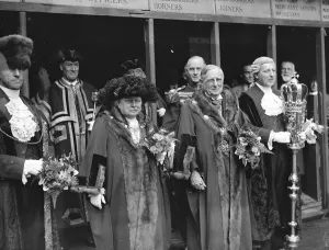 The election of Londons new Lord Mayor. The retiring Lord Mayor, Sir Stephen Killick