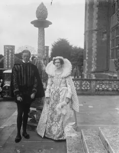 Elizabethan fete at Hatfield. Lady Granby as Lady Hayes and the Hon Michael Scott as Lord Hayes