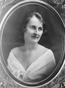 Wedding Inspiration Prints: The engagement of the Earl of Shannon to Miss Marjorie Walker was recently announced 17