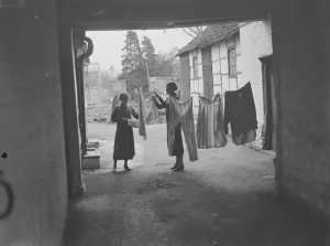 Tavern Prints: The entrance to the stables at the George and Dragon Inn in Farnborough, Kent