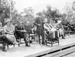 Microphone Prints: Erith hospital opening. 1935