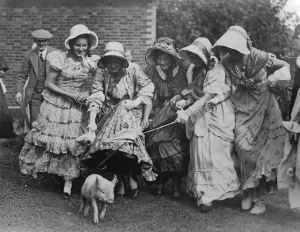 Esher Pageant. Sandown race course. 17 September 1932