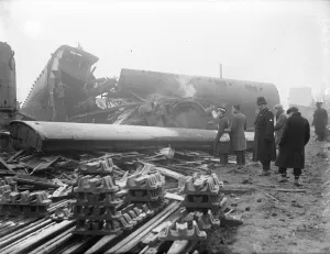 Crash Prints: The Express disaster near Tewkesbury. 9 January 1929
