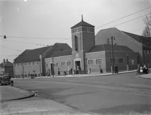 An exterior view opf the new swimming baths on Eltham Hill. 1939
