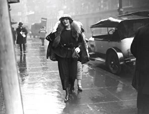 Pavement Collection: Famous British actress, Miss Chrissie White, the Hepworth star
