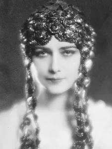 Stills Prints: Famous dancers electric head dress. Mme Sakharoff, the Continents most famous