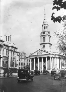 London Life Prints: The famous London church. The Doric pillars and gracefully tapering spires of St