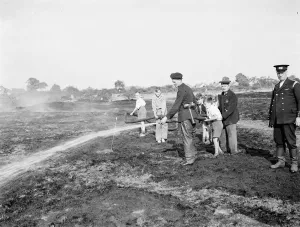 Fire Brigade put out a fire on Dartford Heath. 6 September 1937