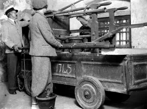 Hoses Prints: Fire Engine (Old Rye). 1934