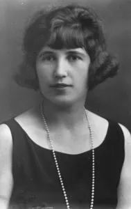 First British singer to win premier prix at Brussels Miss Elvira Evans, of 30