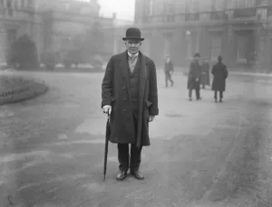 First meeting of Irish Free State Senate in Dublin. Mr Michael O Dea arriving