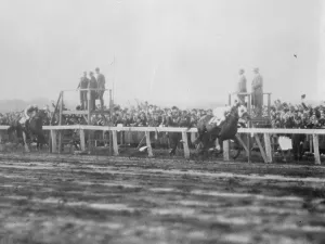 Racetrack Prints: First photographs of the defeat of Papyrus by Zev at Belmont Park, Long Island