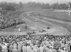 First race of a new Crystal Palace road racing circuit. The Coronation Trophy race