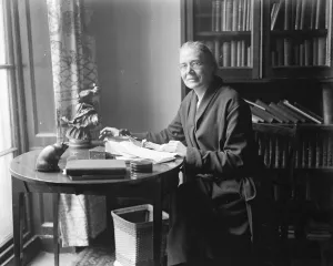 First woman Labour MP receives congratulations. Miss Susan Lawrence, the first