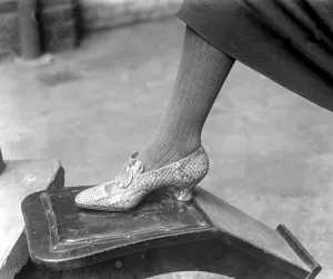 Fish and snake skins used for fashionable shoes at Gerrett and sons. 19 September 1925