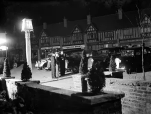Public House Prints: A fleet of Vauxhall cars parked together at the Daylight Inn in Petts Wood