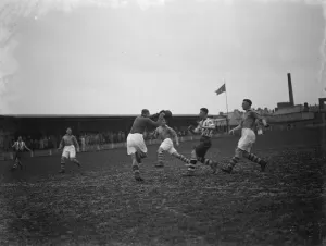Stadium Prints: Football match : Dartford versus Tunbridge Wells Rangers. Action from the game
