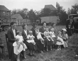 Mothers Prints: Foots Cray baby show. 1938