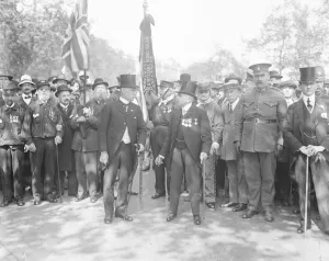 Medals Prints: Garibaldian veterans in the Italian demonstration in London. 1914 - 1918