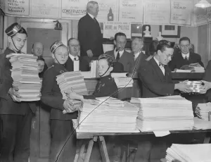 Nineteen Tweties Prints: General Election, October 1924, Busy scenes at the Unionist headquarters 14 October