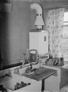 Geyser burst. N I H Ltd in Petts Wood. 12 April 1938
