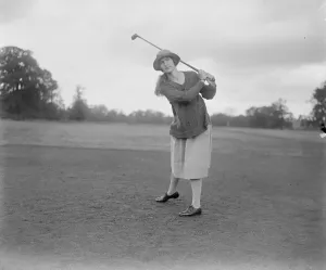 Girls Golf Championship Miss Audrey Guthrie drivining 13 September 1921