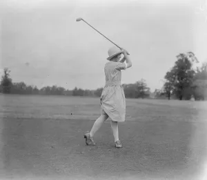 Girls Golf Championship Miss Ruth Pharazyn drivining 13 September 1921