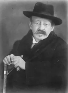 Now giving the Kaiser piano lessons. Professor Robert, head of the Leschetizky
