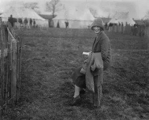 Grafton hunt point to point races at Pattishall, near Northampton. Hon Mrs Roland Cubit