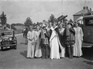 Floats Prints: Gravesend Carnival. Queen of the carnival 1937