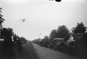 Manoeuvres Prints: Great mechanical army on Salisbury Plain. An aerial attack on the mechanicalised