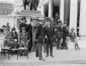 The Great Victory March Sir Ed Lutyens, designer of the Cenotaph and Sir Frank Baines